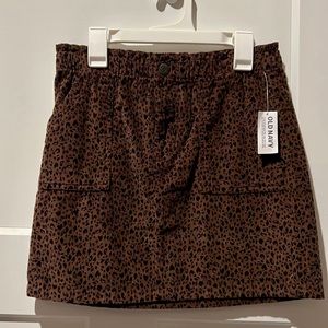 Girls Old Navy Skirt, New with tags, Size Large